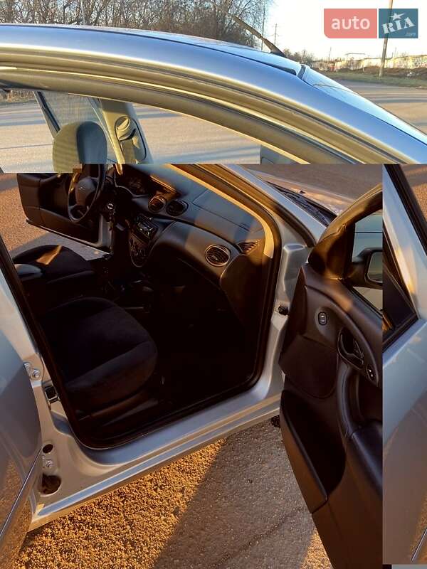 Седан Ford Focus 2001 в Южноукраїнську фото 18 Седан Ford Focus 2001 в Южноукраїнську