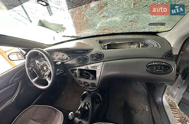 Ford Focus  2000
