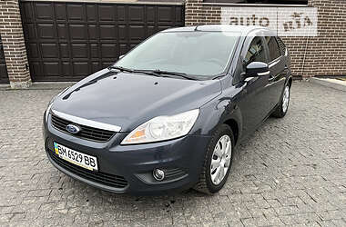 Ford Focus  2010