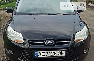 Ford Focus SE 2011