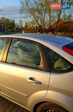 Ford Focus  2005