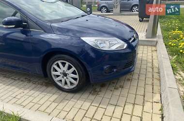 Ford Focus  2014