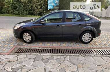 Ford Focus  2010