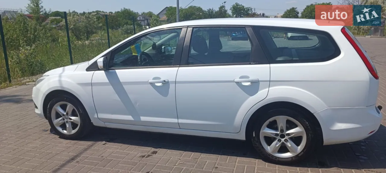 2010 Ford Focus - фото 1