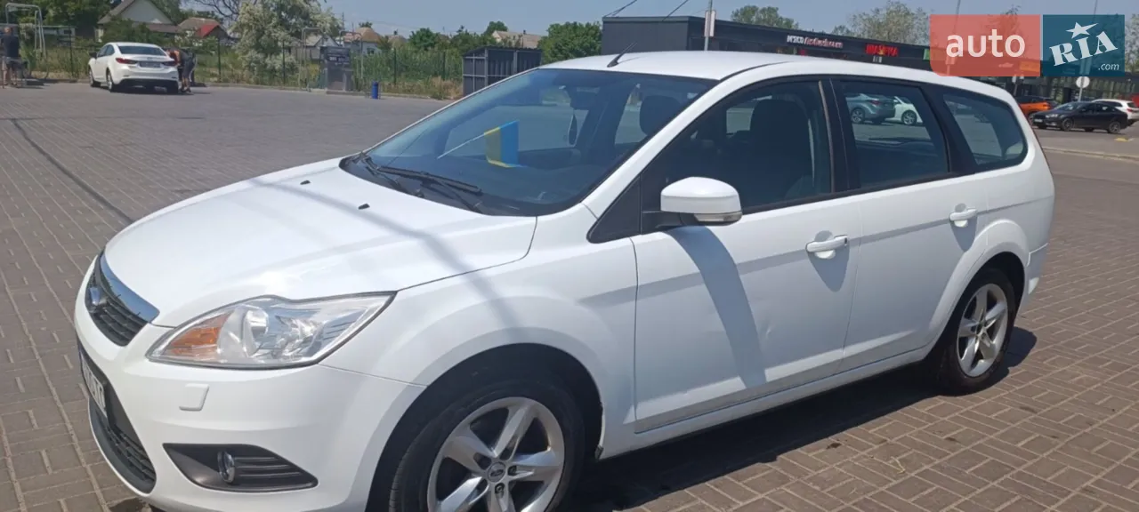 2010 Ford Focus - мініатюра 3