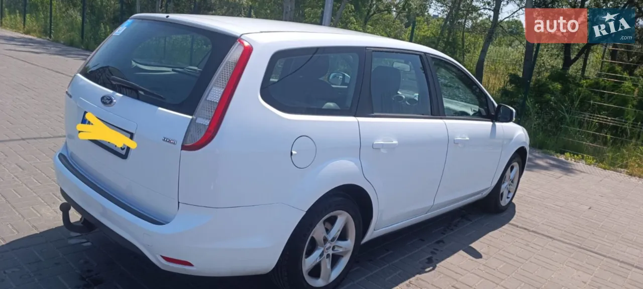 2010 Ford Focus - мініатюра 4