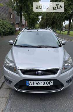 Ford Focus  2010