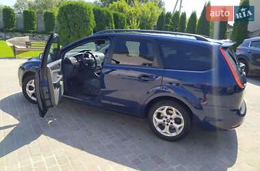 Ford Focus  2010
