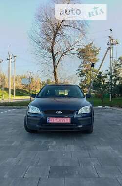 Ford Focus  2004