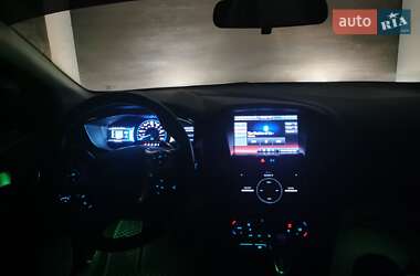 Ford Focus  2014