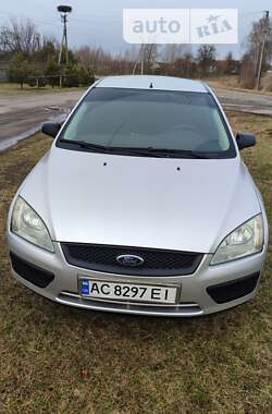 Ford Focus  2005