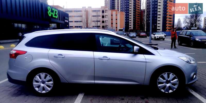 Універсал Ford Focus 2011 в Ромнах фото 7 Універсал Ford Focus 2011 в Ромнах