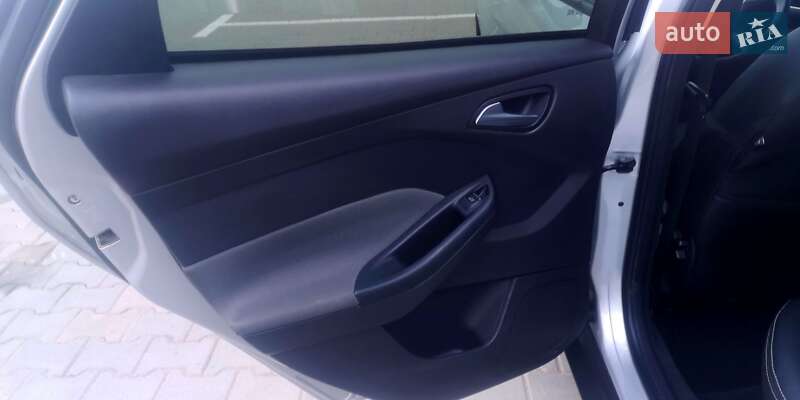Універсал Ford Focus 2011 в Ромнах фото 26 Універсал Ford Focus 2011 в Ромнах