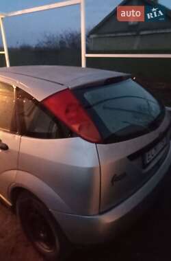 Ford Focus  1998