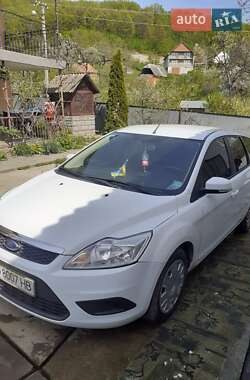 Ford Focus  2010