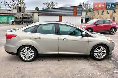 Ford Focus  2016