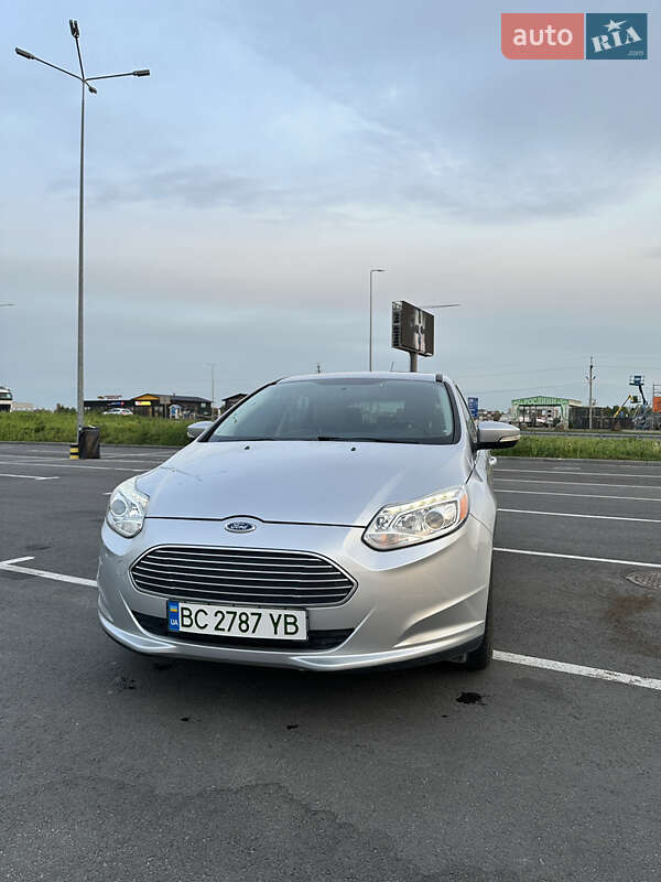 Хэтчбек Ford Focus 2012 в Львове фото 2 Хэтчбек Ford Focus 2012 в Львове