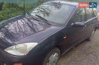 Ford Focus 2000