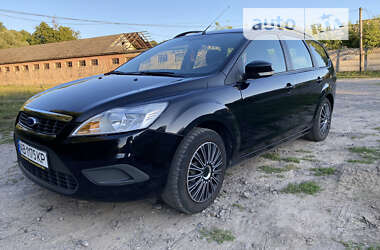 Ford Focus  2010