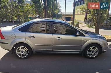 Ford Focus  2005