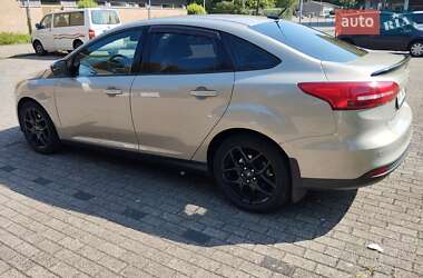 Ford Focus  2016