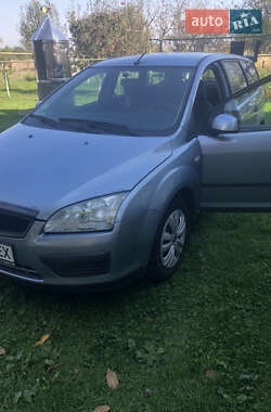 Ford Focus  2005