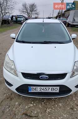 Ford Focus  2011