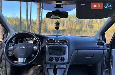 Ford Focus  2011