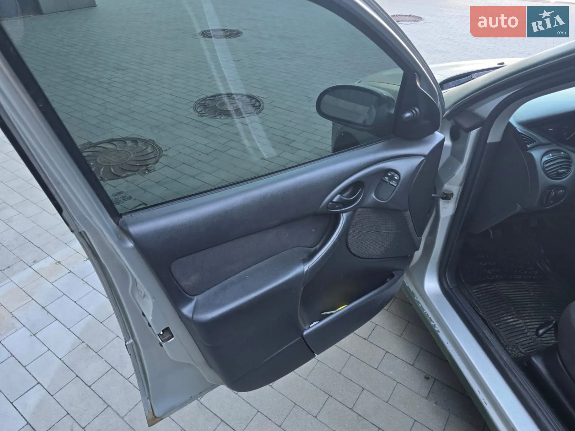 Ford Focus 2004 VIN WF0NXXWPDN4R29380 фото оголошення 2 з 69