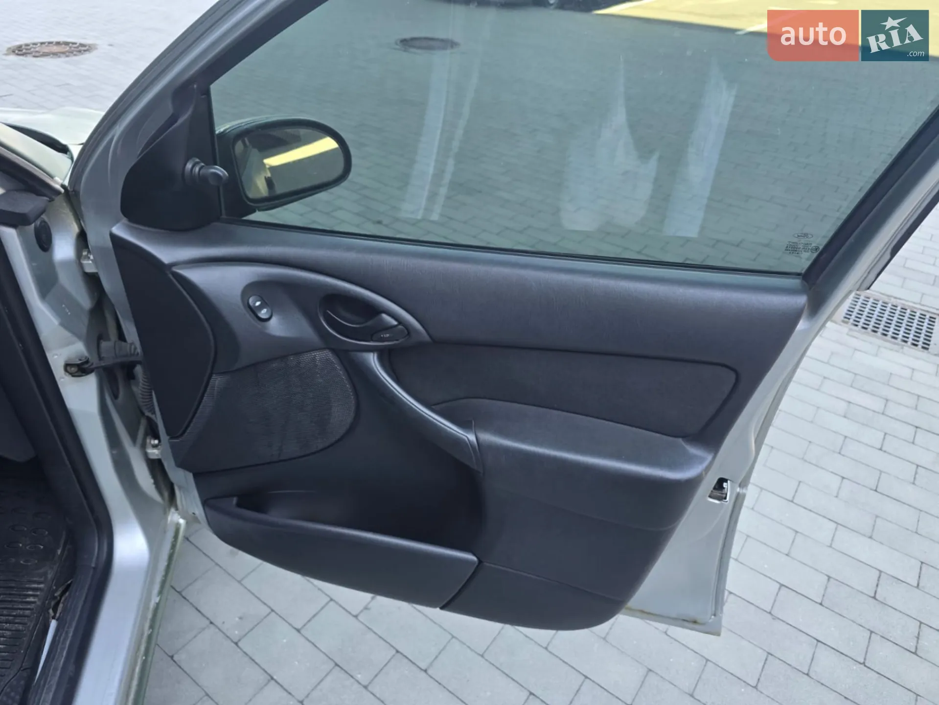 Ford Focus 2004 VIN WF0NXXWPDN4R29380 фото оголошення 14 з 69
