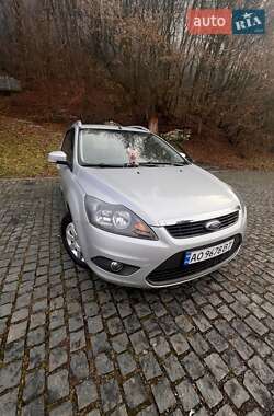Ford Focus  2010