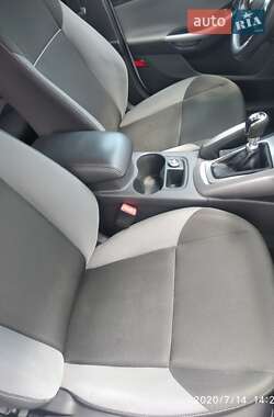 Ford Focus  2012