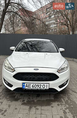 Ford Focus  2016
