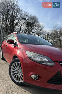 Ford Focus  2011