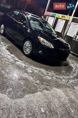 Ford Focus  2012