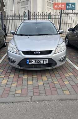 Ford Focus  2010
