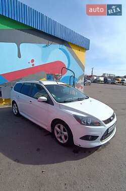 Ford Focus  2010