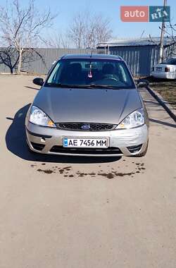 Ford Focus  2004