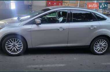 Ford Focus  2014