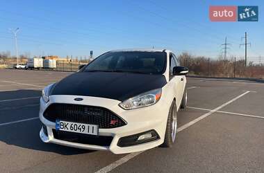 Ford Focus  2016