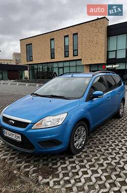 Ford Focus  2010