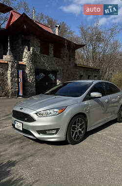 Ford Focus  2015