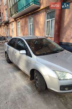 Ford Focus  2005