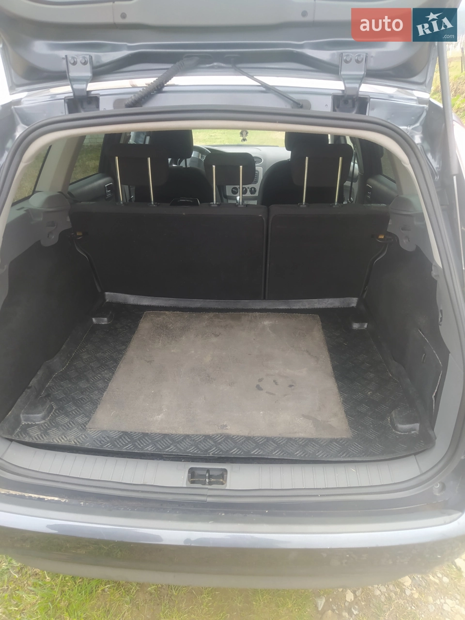 2010 Ford Focus - мініатюра 4