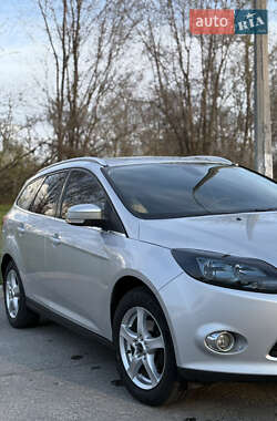 Ford Focus  2011