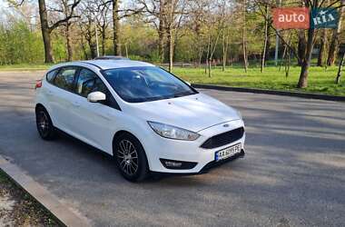 Ford Focus  2015