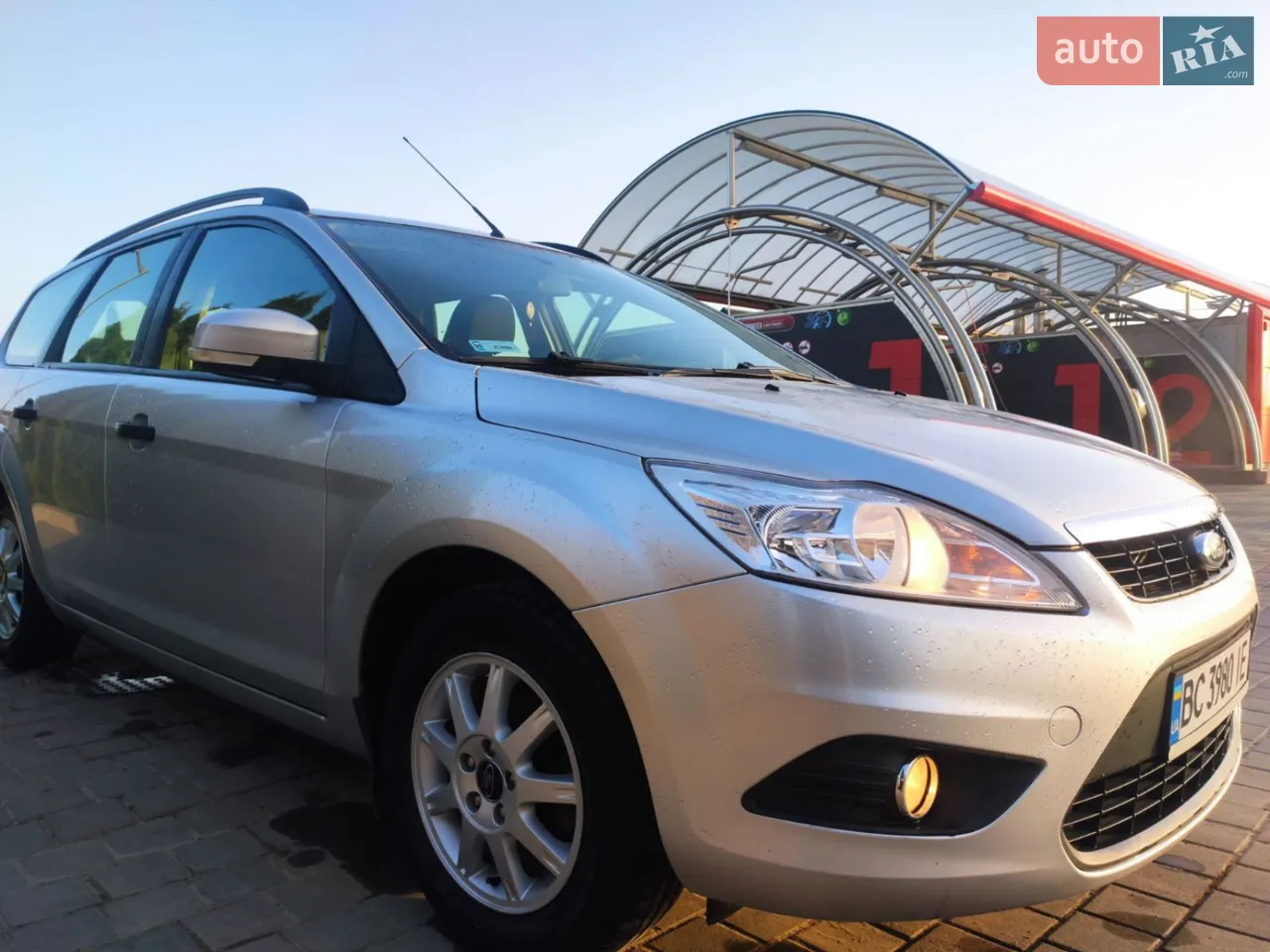 2010 Ford Focus - мініатюра 4