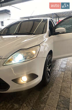 Ford Focus  2010