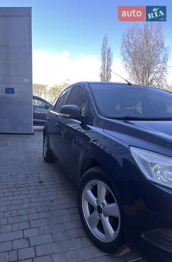 Ford Focus  2011