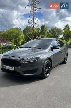 Ford Focus  2015
